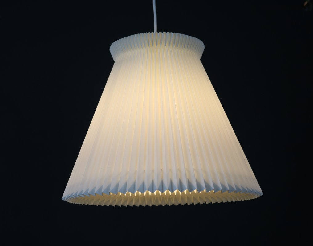 Le Klint - Lamp - Nieuw - Metaal, Plastic - Deense hanglamp #1.0