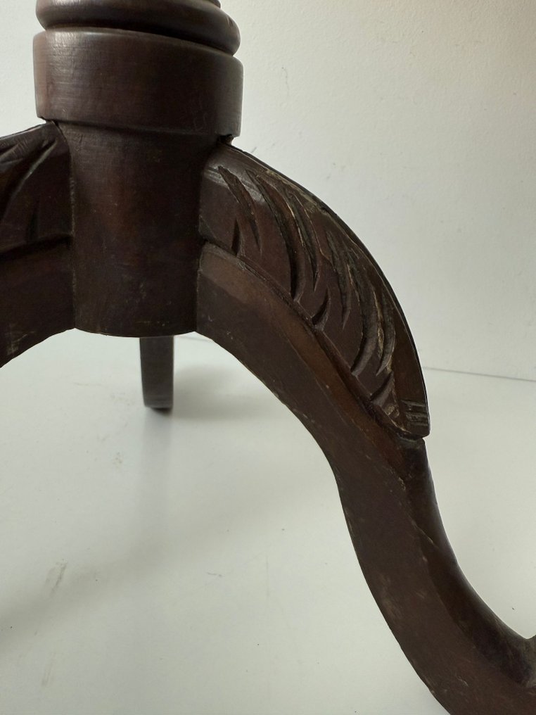 Plant table - Wood - Turned vase support #1.0