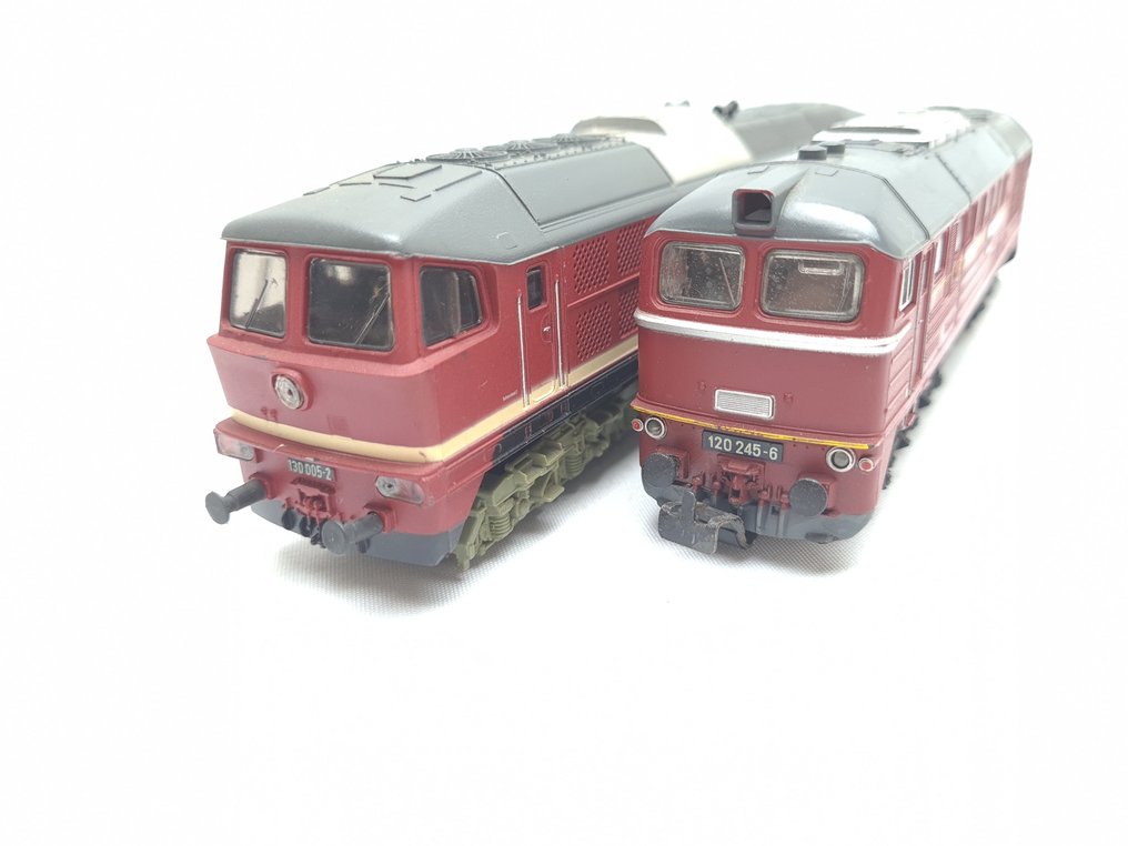 Piko H0 - Diesel locomotive (2) - BR 120 in BR 130 - DR (DDR) #2.1
