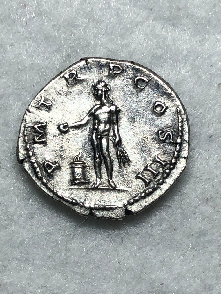 Rooman imperiumi. Hadrianus (117-138 aaj.). Denarius Rome - Genius #3.2