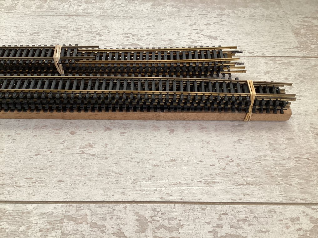 Roco H0轨 - 42200 - 模型火车车轨 (11) - 十一件柔性轨道 #1.0