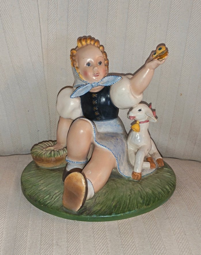 Tarcisio Tosin (attr.) - Staty, Bambina con agnello - 18 cm - Porslin #1.0