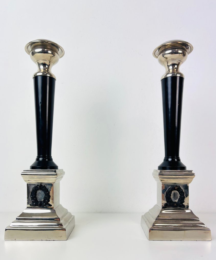 燭台 沉重的新古典主义配有月桂冠蜡烛台套装 (2) - 金屬 #1.0