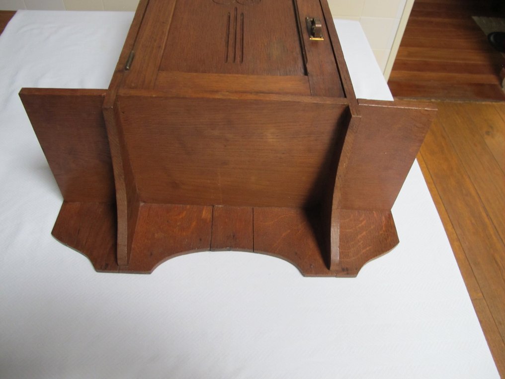 Ντουλάπι - Αντικείμενο από παλιά ξύλινο ντουλάπι σε στυλ Jugendstil, χρονολογίας 1850-1900, με μικρό ντουλάπι - Oak #4.3