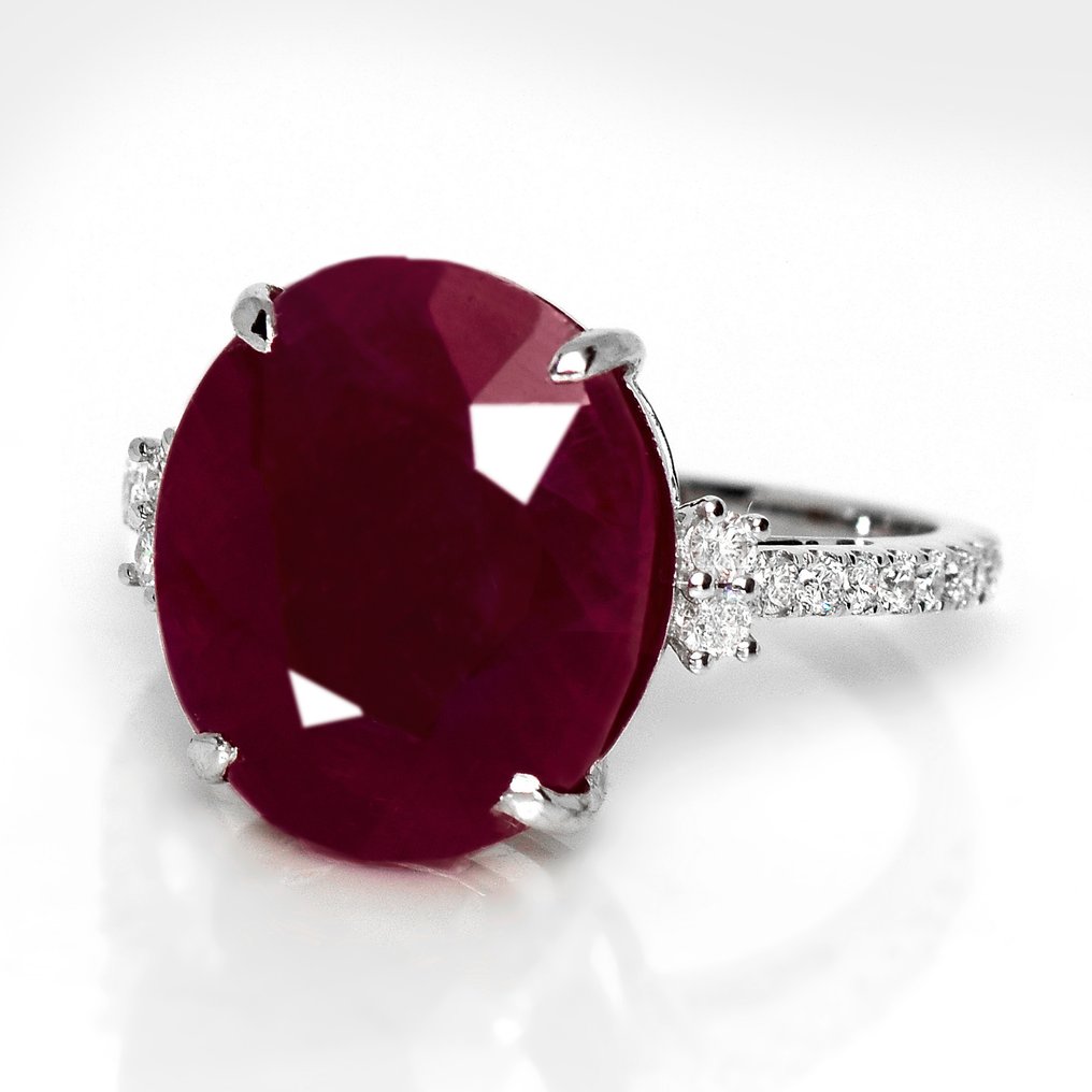 Ohne mindestpreis - Ring - 14 kt HRD 5,63 ct Ungeheizt Violett-Rot, Weißgold -  5.90ct. tw. Rubin - Diamant #2.1