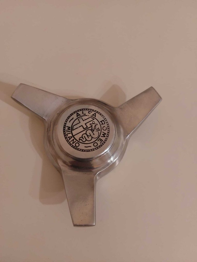 Dado mozzo (spinner) - Alfa Romeo - Dado mozzo a tre razze #2.1