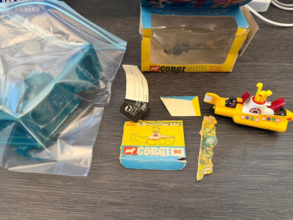 Corgi Toys  - Παιχνίδι όχημα - The Beatles Yellow Submarine #1.0