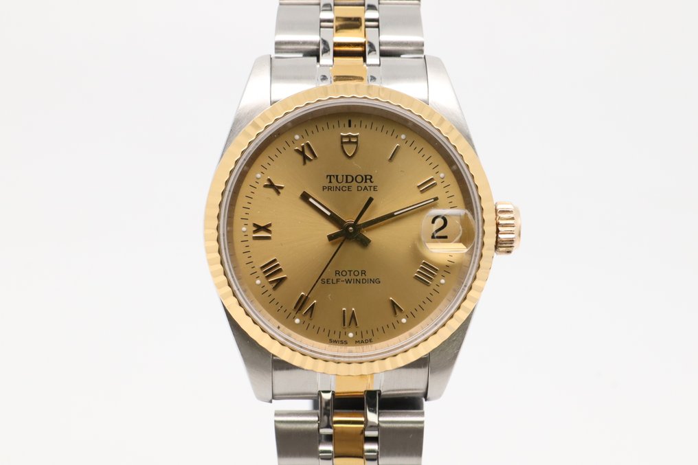 Tudor - Prince Date - Bez ceny minimalnej
- 72033 | Gold Dial w/ Roman Numeric Indices - Unisex - 2000-2010 #1.0