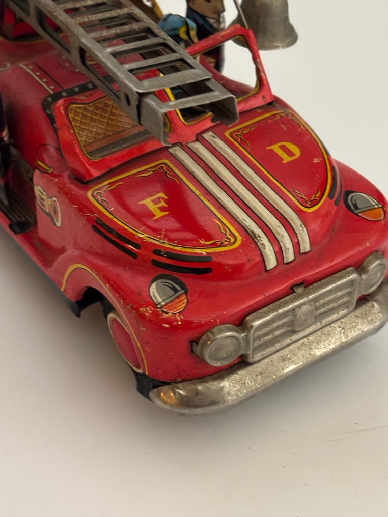 ATC - 鐵皮玩具 - Fire Truck With Ladder & Figures #1.0