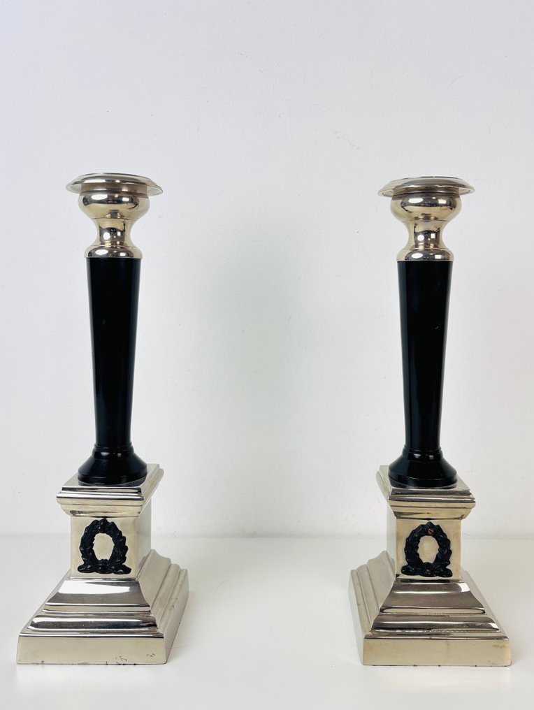 燭台 沉重的新古典主义配有月桂冠蜡烛台套装 (2) - 金屬 #4.3