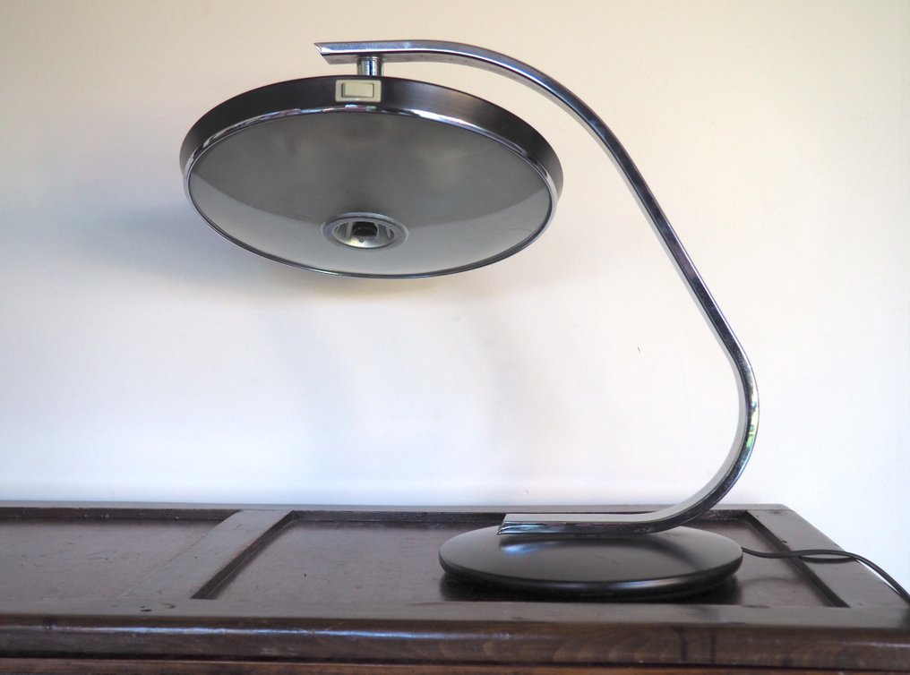 Fase - Luis Perez de la Oliva - Επιτραπέζιο φωτιστικό - 520c - Χάλυβας #1.0