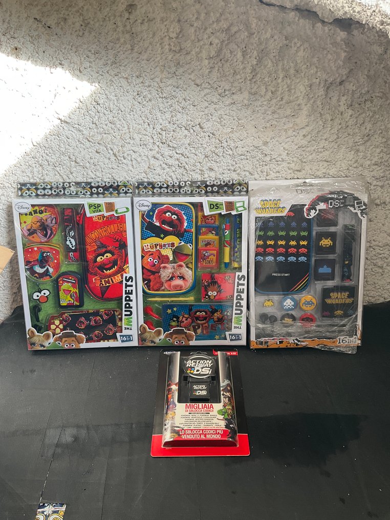 Datel, Nintendo - DSi - Action Replay DSi + accessories - Video game - In original box #1.0