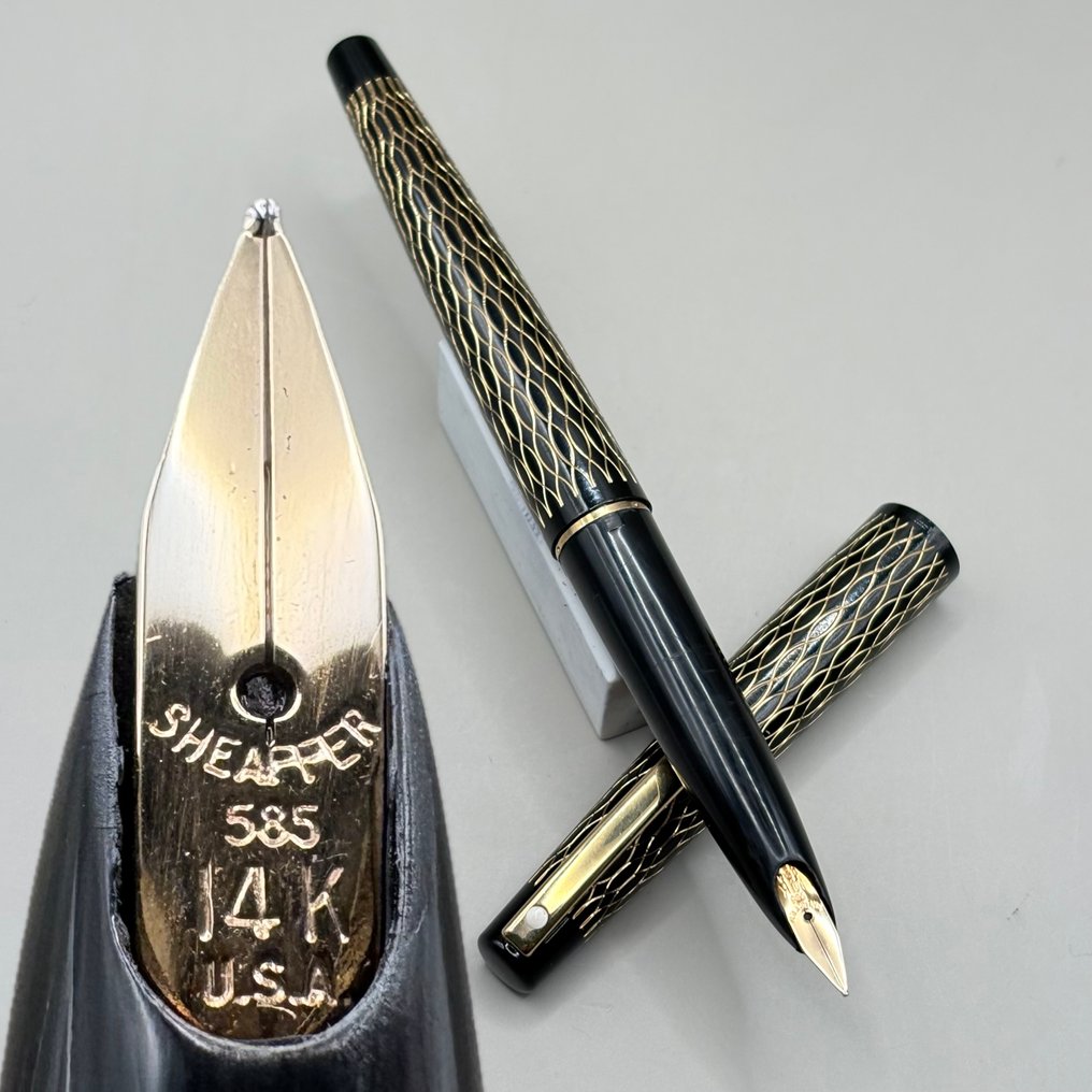 Sheaffer - Lady Sheaffer (gold basketweave pattern) - 14K gold nib (F) - Fountain pen #1.0