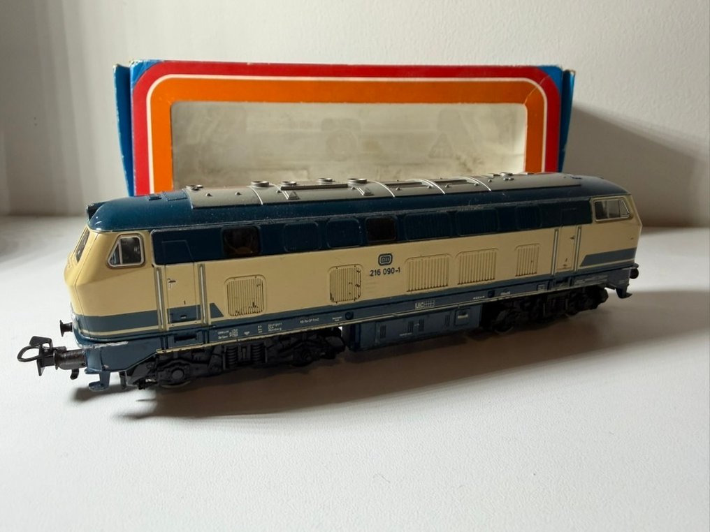 Märklin H0轨 - 3074 - 4111 - 火车组 (4) - 套装包含1辆柴油机车和3辆配套的车厢。 - DB #1.0