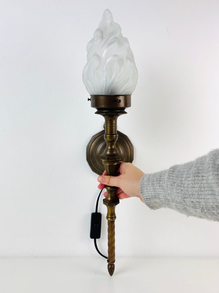 壁灯 - 火炬，带有火焰形状玻璃罩 - 铝, 玻璃, 黄铜 #1.0