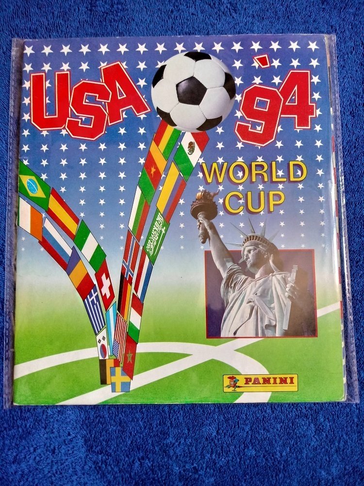 Panini USA 94 World Cup Maradona sticker in good condition - 1 Album complet - Excellent (EX) #1.0