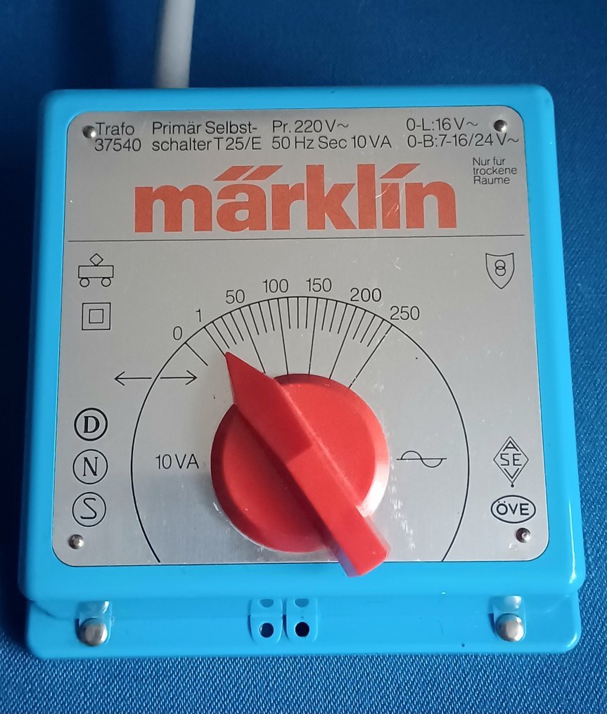 Märklin H0 - 37540 + 6631 - Omvormer (2) - Transformatoren van 10 en 16 VA - functioneel #2.1