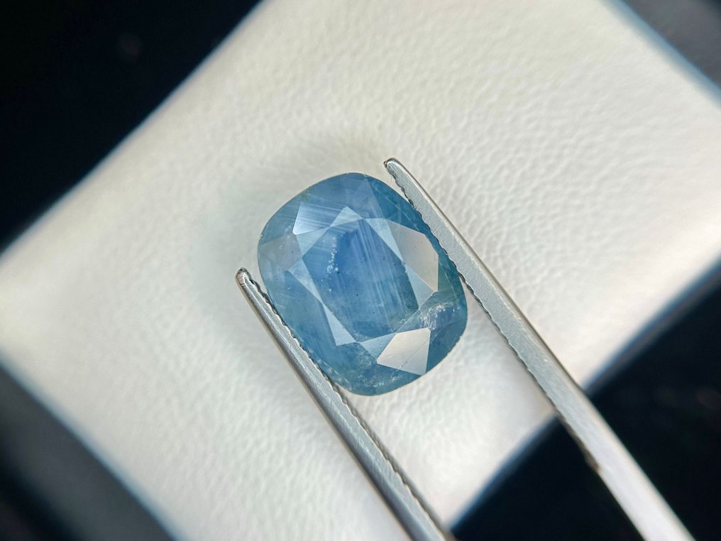 没有保留价 蓝色 蓝宝石  - 8.09 ct - 莲花宝石实验室 - 缅甸蓝 - 非加热 #1.0