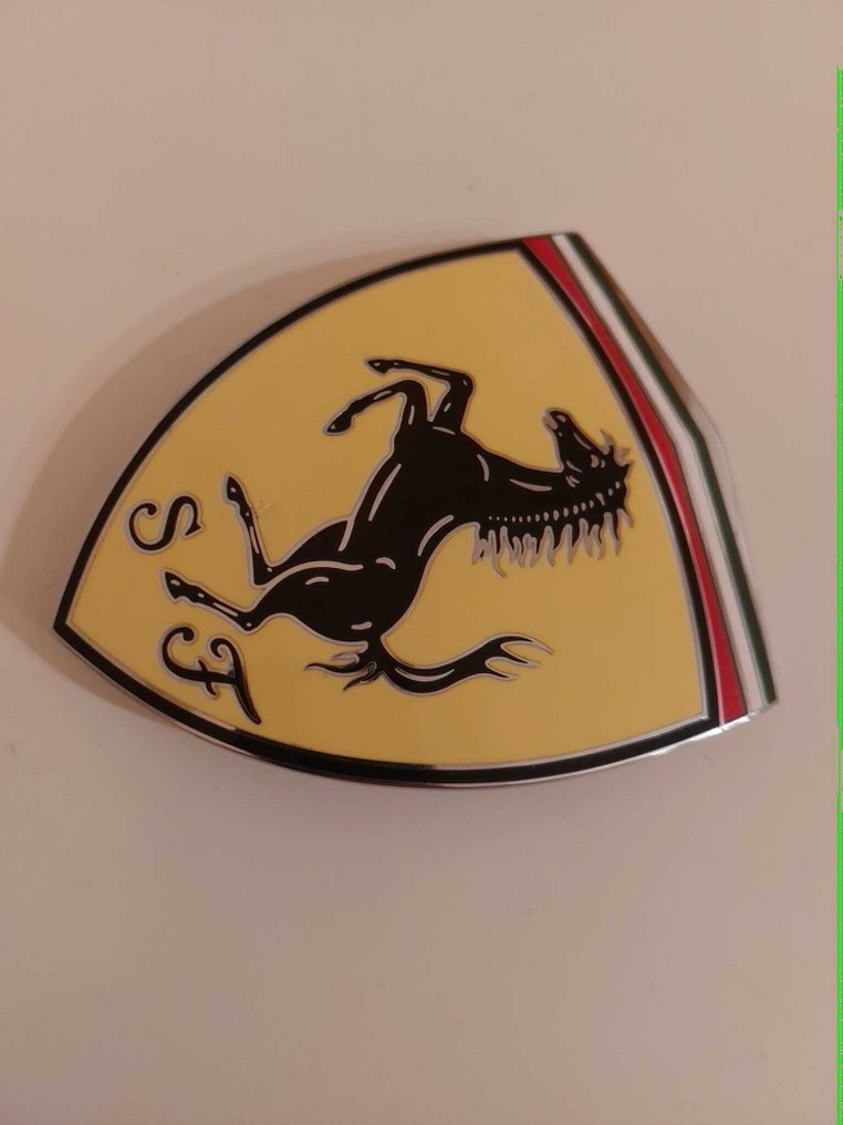 Ceramiczny Scudetto - Ferrari #2.1