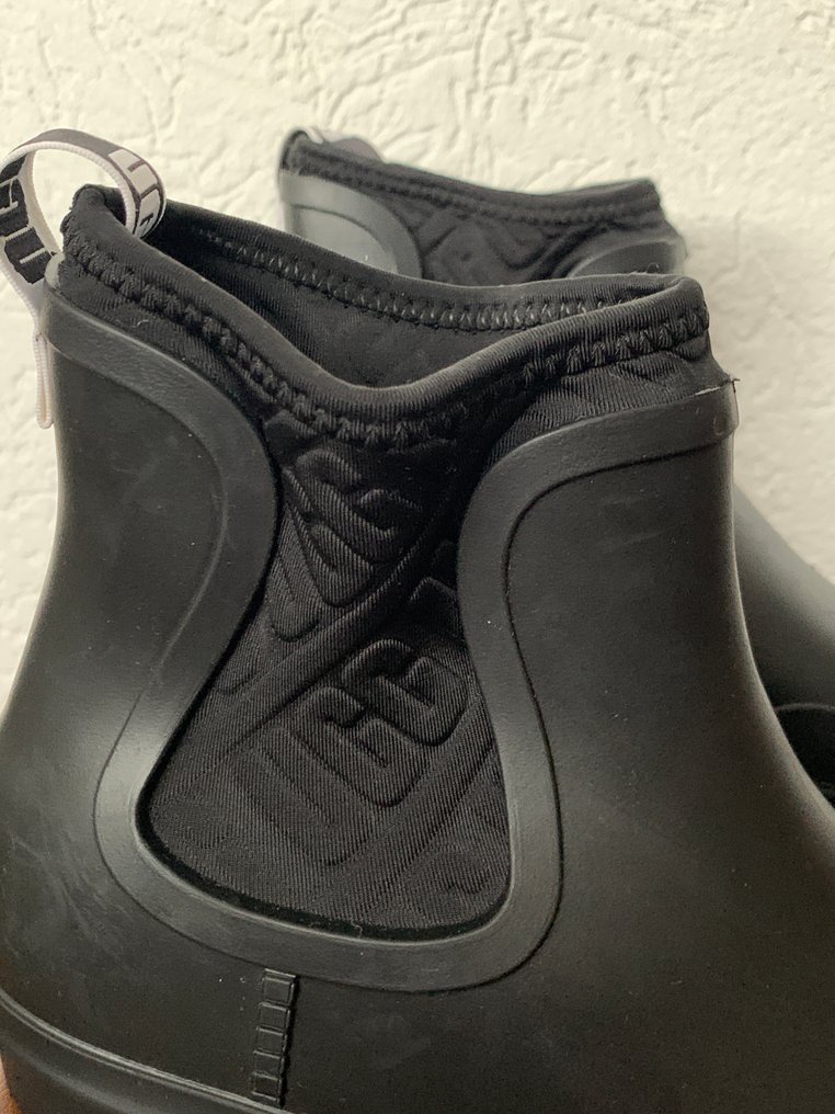 Ugg (Limited Edition) - Botas - Tamaño: EU 39 - Nuevo en caja #3.2