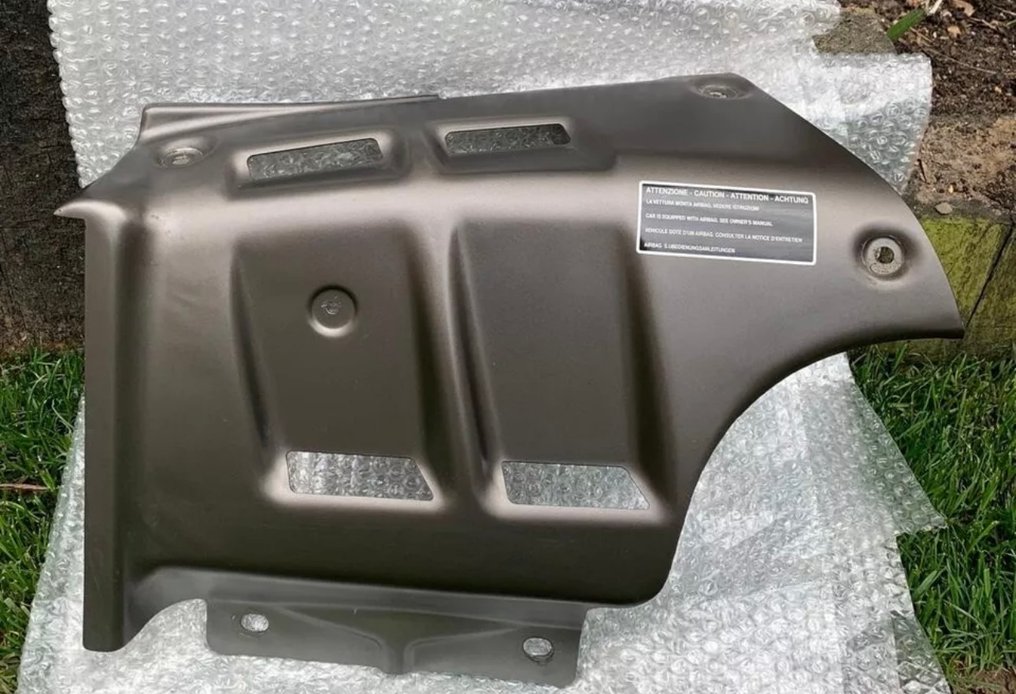 Pokrywa silnika. - Ferrari - Copertura scudo termico motore #4.3