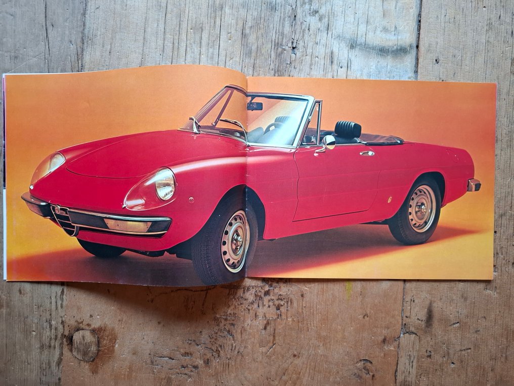 Brochure - Alfa Romeo - Spider - 1600 Junior & 2000 Veloce #2.1