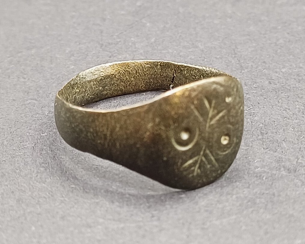 Médiéval Bronze Amento Mori Ring - 21 mm  (Sans prix de réserve) #1.0