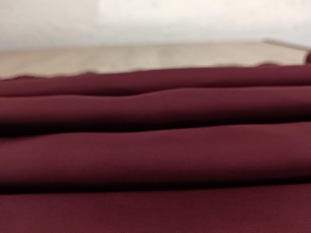 Renaste siden, mått 5 x 1,40 m. - Textil - 500 cm - 140 cm - Seta renaste. #3.2