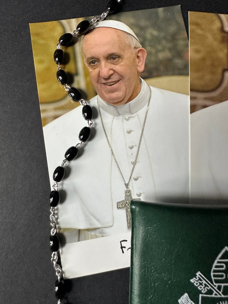 Πάπας Φραγκίσκος - Ρόζαριο της ακρόασης - Ευλογημένο και δοσμένο από τον Άγιο Πατέρα. - Pasta Vitrea, Επάργυρο - 2010-2020 #3.2