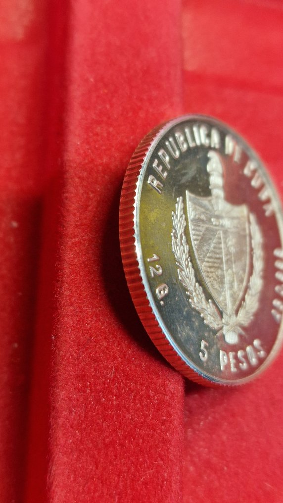 Caribbean. 5 Pesos 1981  (No reserve price) #3.2