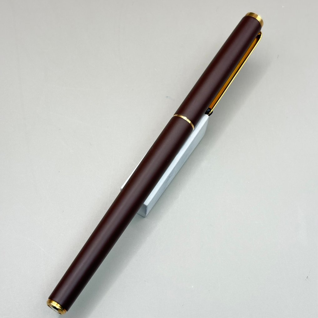 Montblanc - Slimline (brown) - Gold-plated stainless steel nib (EF) - Reservoarpenna #4.3