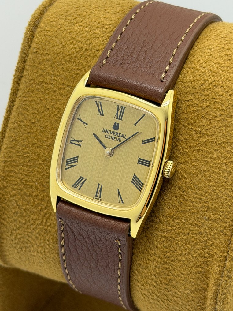 Universal Genève - Tank Cal 1.42 - Utan reservationspris - 542114 - Män - 1970-1979  #3.2