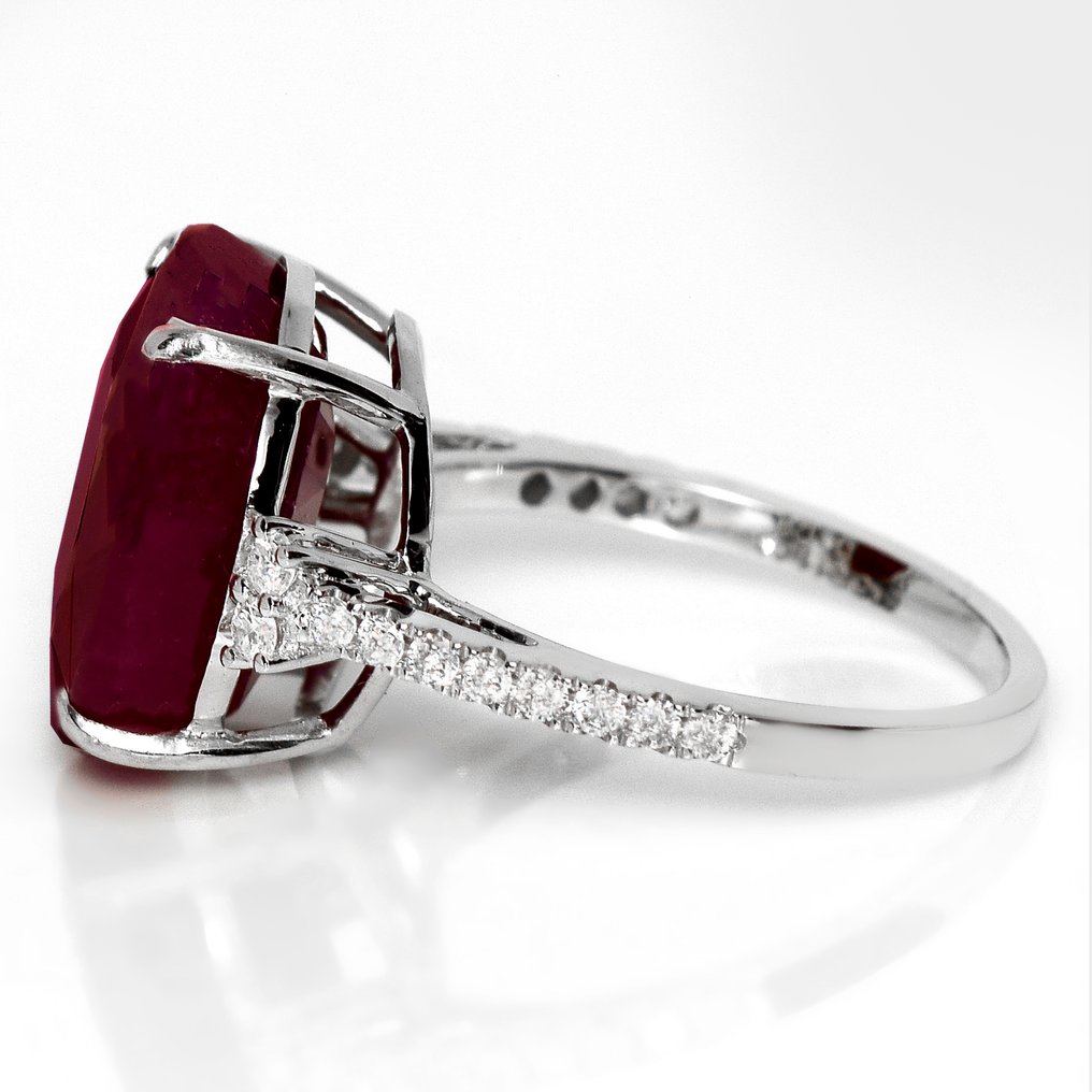 Ohne mindestpreis - Ring - 14 kt HRD 5,63 ct Ungeheizt Violett-Rot, Weißgold -  5.90ct. tw. Rubin - Diamant #3.2