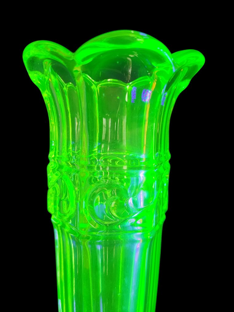 Vaso  - uranio - vetro di uranio #3.2