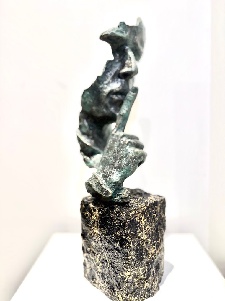 Sculpture, Twarz z brązu na kamieniu - 6,7 kg - 40 cm - Patinated bronze #1.0