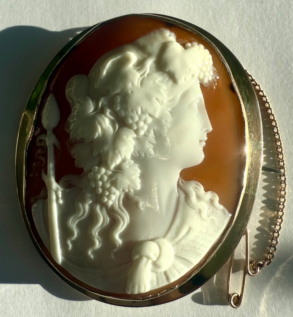 Cameo - 9 kt. Geel goud, Bacchus, God van de wijn, sardonyx schelpcameo gezet in 9-karaats goud. - Dionysus, zoon van Zeus #1.0