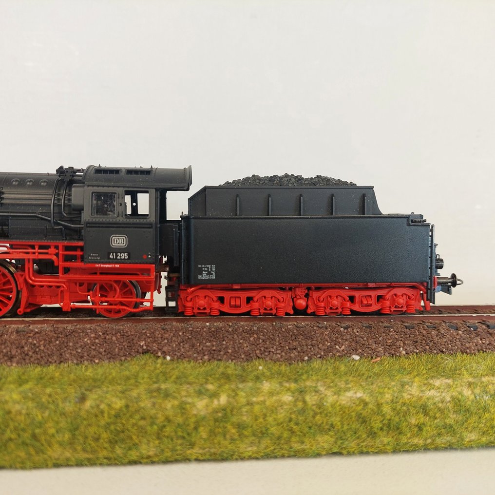 Roco H0 - 43245 - Steam locomotive with tender (1) - BR 41 295 - DB #3.2