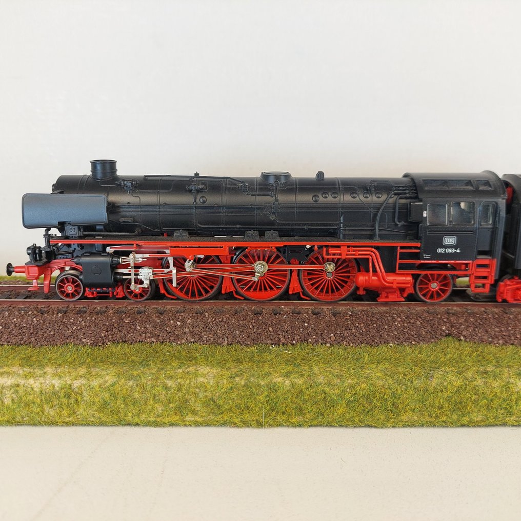 Märklin H0 - 3310 - Locomotivă cu abur pe cărbuni (1) - BR 012 063-4 DB - DB #3.2