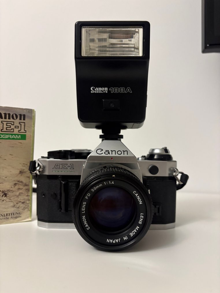 Canon AE-1 Program + FD 1,4/50mm + Speedlite 188A | Cameră analogică #1.0