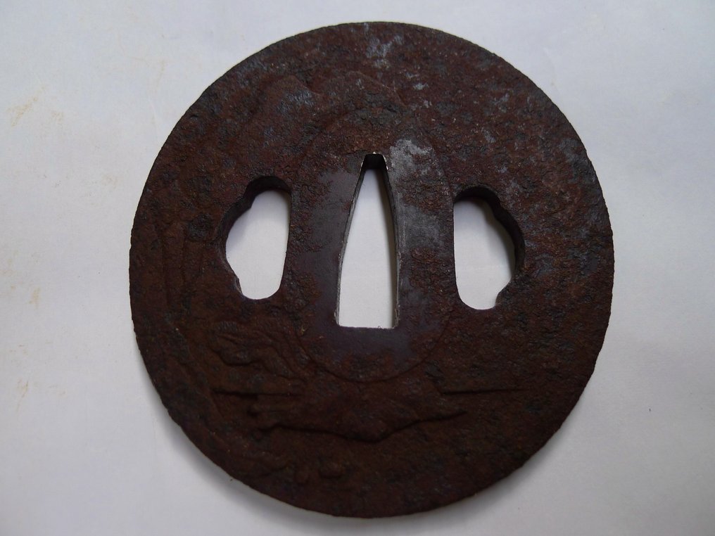 山景自然风光图案宝塔主题的刀柄垫 - 日本 - 江戶時代（1600-1868） #1.0