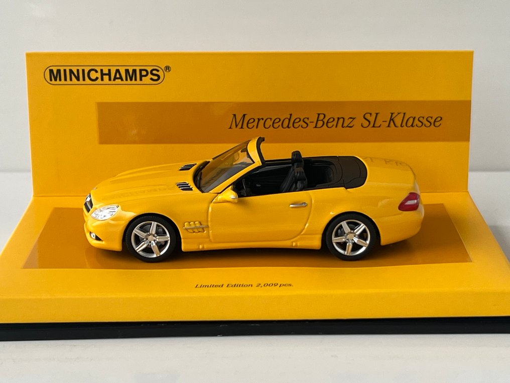 Minichamps 1:43 - Modell autó - Mercedes Benz - SL R230 #1.0
