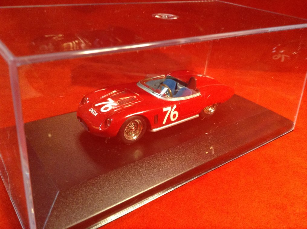 Provence Moulage - made in France 1:43 - Modellino di auto da corsa - O.S.C.A. 750S Sport Barchetta Team Chinetti 12h Sebring 1959 #76 - professionally built - built by Umberto Codolo of Remember = excellent quality - rare today #1.0