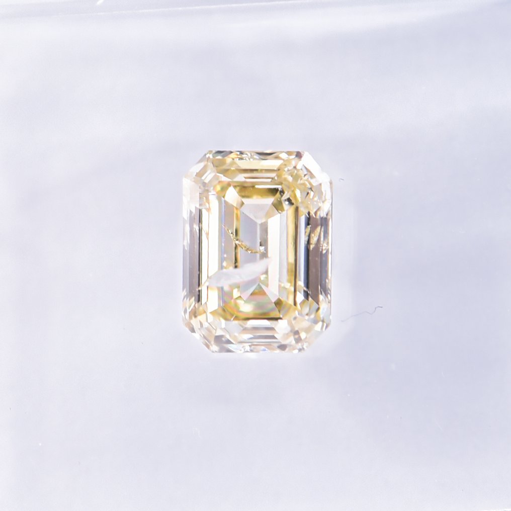No reserve price - 1 pcs Diamond  (Natural coloured)  - 0.75 ct - Emerald - Fancy Brownish Yellow - I1 - International Gemological Institute (IGI) - VG #3.2