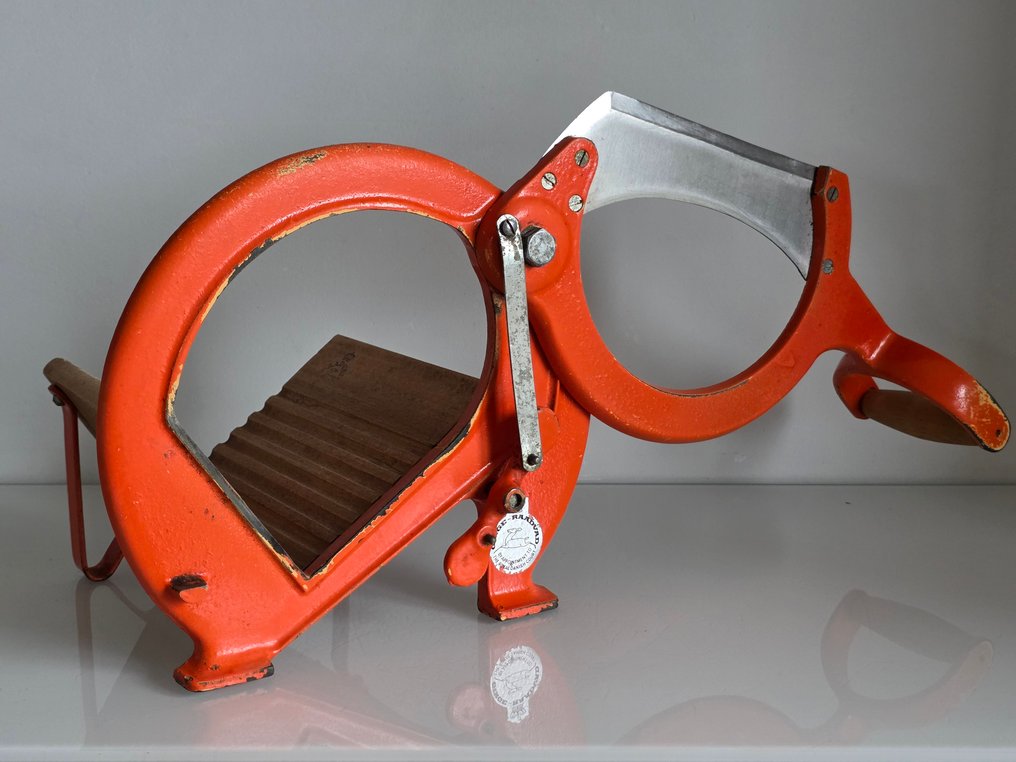Zabytkowy duński design, projekt Ove Larsena, ręczna gilotyna do chleba „Raadvad” (294), krótka - Brødkutter - Støpejern #3.2