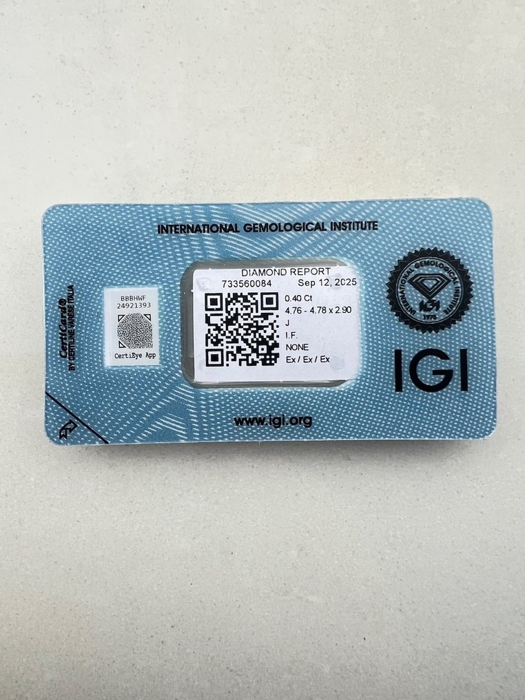 沒有保留價 - 1 pcs 鑽石 (天然) - 0.40 ct - 圓形 - J(極微黃、從正面看是亮白色) - IF - 國際寶石學院(International Gemological Institute (IGI)) #2.1