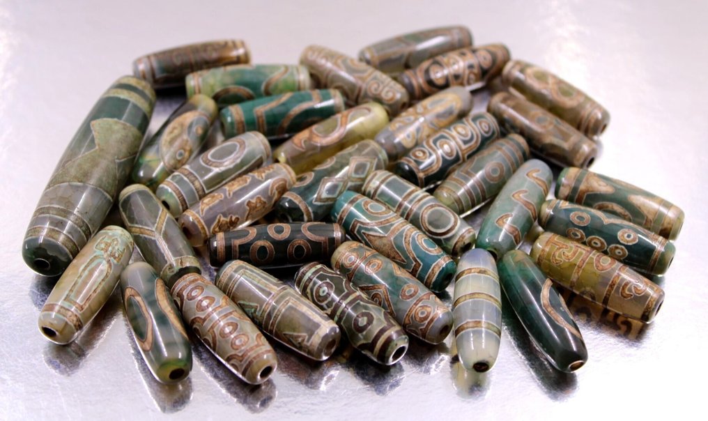 美丽的收藏 33颗非常美丽的藏传佛教圣地天然绿色玛瑙DZI珠子——全部不同- 175 g - (33) #1.0