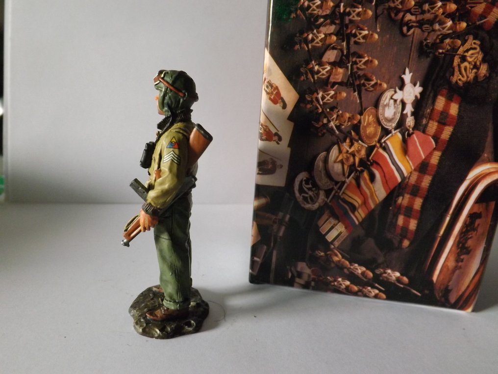 King and Country - Toy figure Sargento de Blindado Sherman EUA WW2 - 2000-2010 - Asia #1.0
