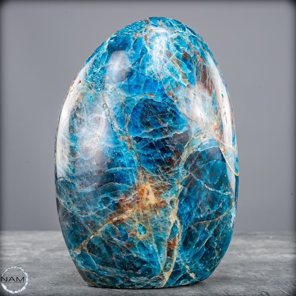 闪亮的马达加斯加自然形态的磷灰石 一个迷人的蓝色自然宝石- 1531.16 g #2.1