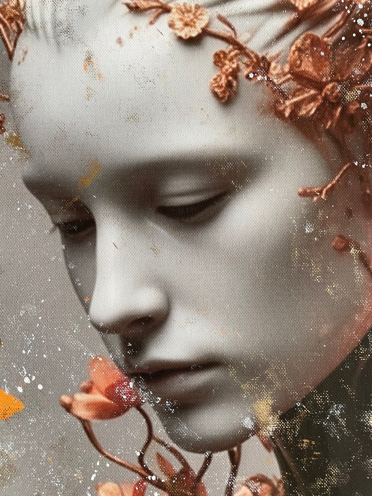 Nicole Lubbers - Nature Held Against Her Chest XL #3.2