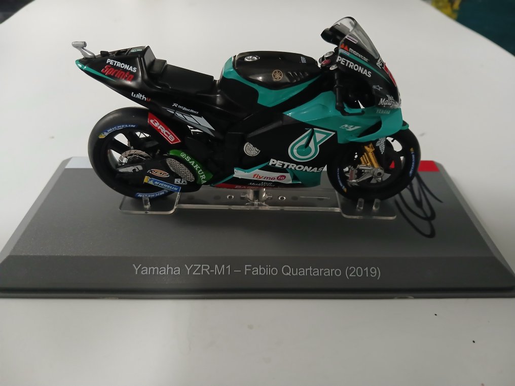 Yamaha Petronas - MotoGP - Fabio Quartararo - 2019 - Moto in scala 1/18 #2.1
